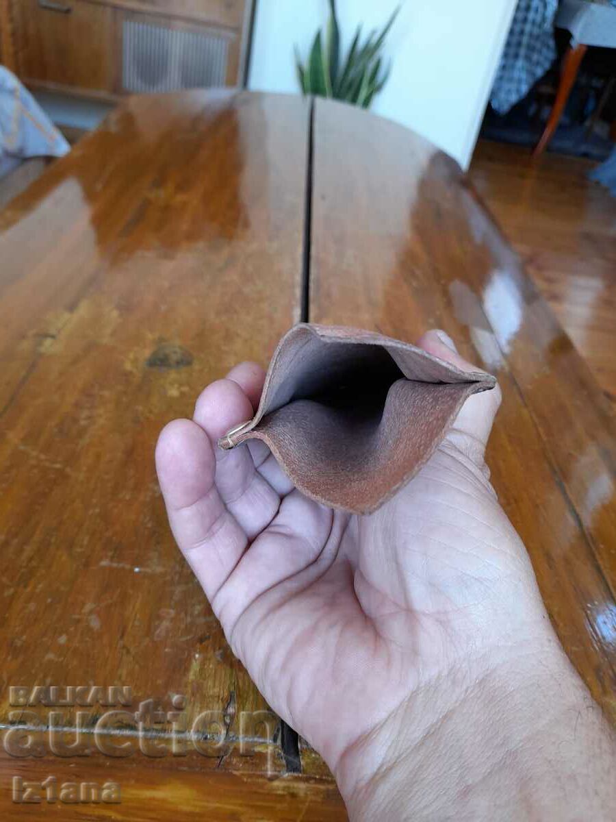 Доставка на Стар калъф за очила Доставка на Стар калъф за очила