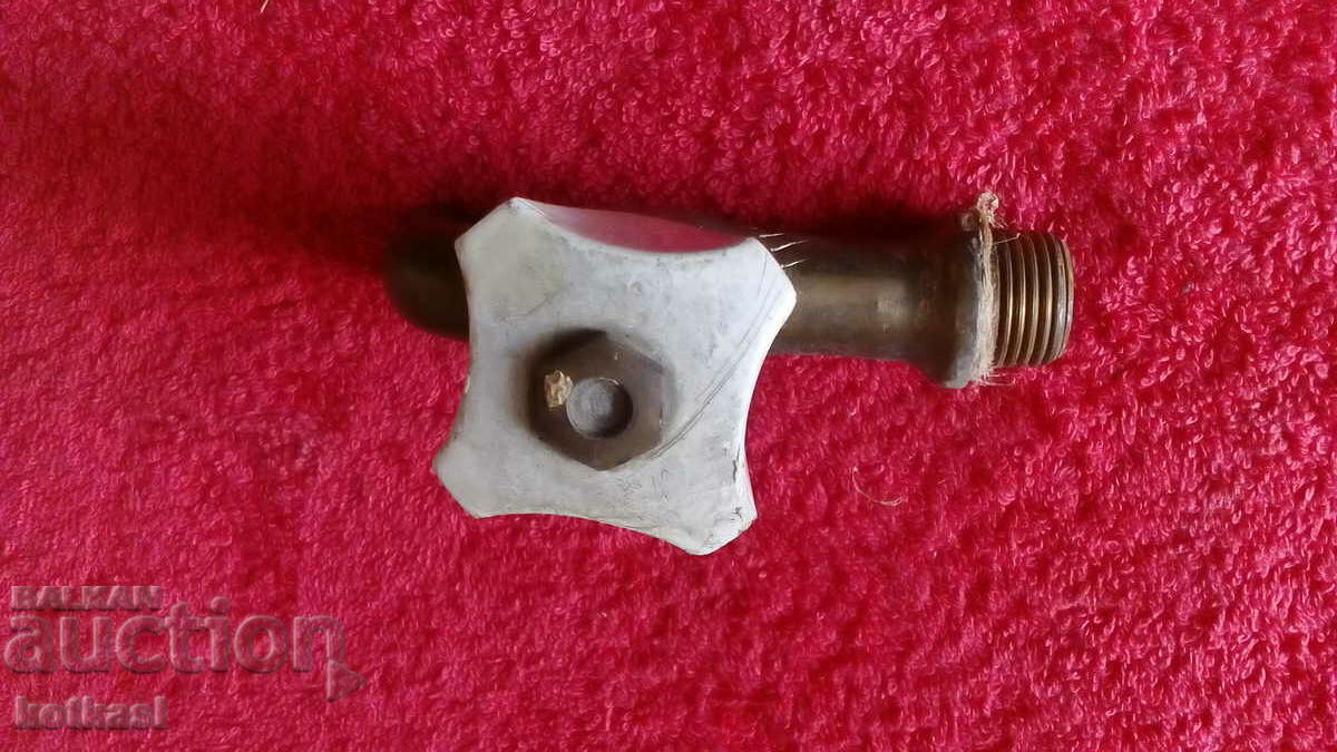 Delivery of Old bronze faucet spout fountain Delivery of Old bronze faucet spout fountain