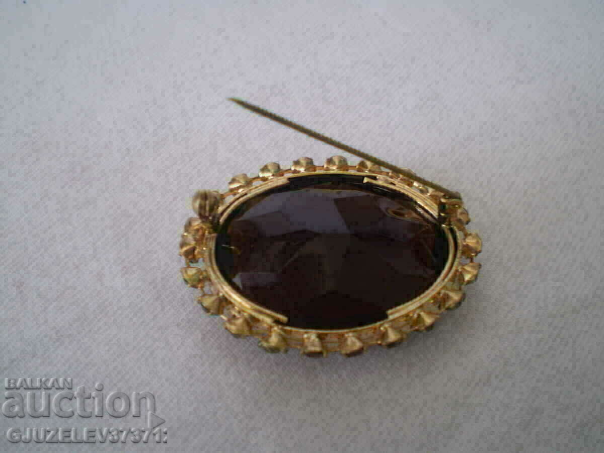 Auction old beautiful crystal and glass brooch Auction old beautiful crystal and glass brooch