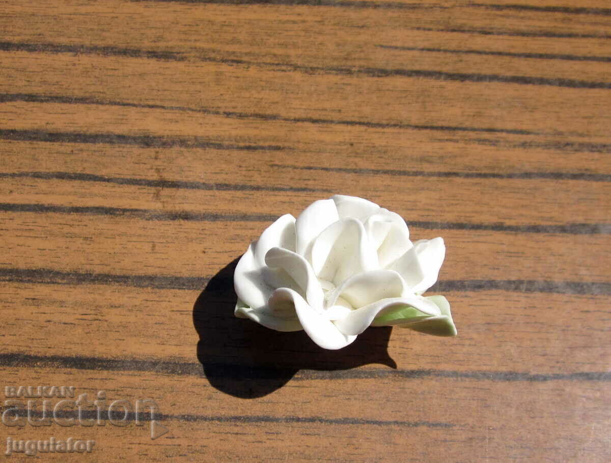 Delivery of Old Bulgarian porcelain brooch, porcelain rose flower