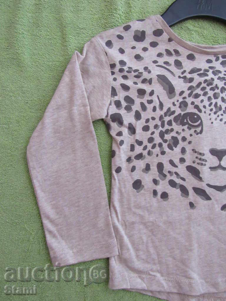 Delivery of Blouse for girls H&M with a spectacular tiger print size 110/116, n Delivery of Blouse for girls H&M with a spectacular tiger print size 110/116, n