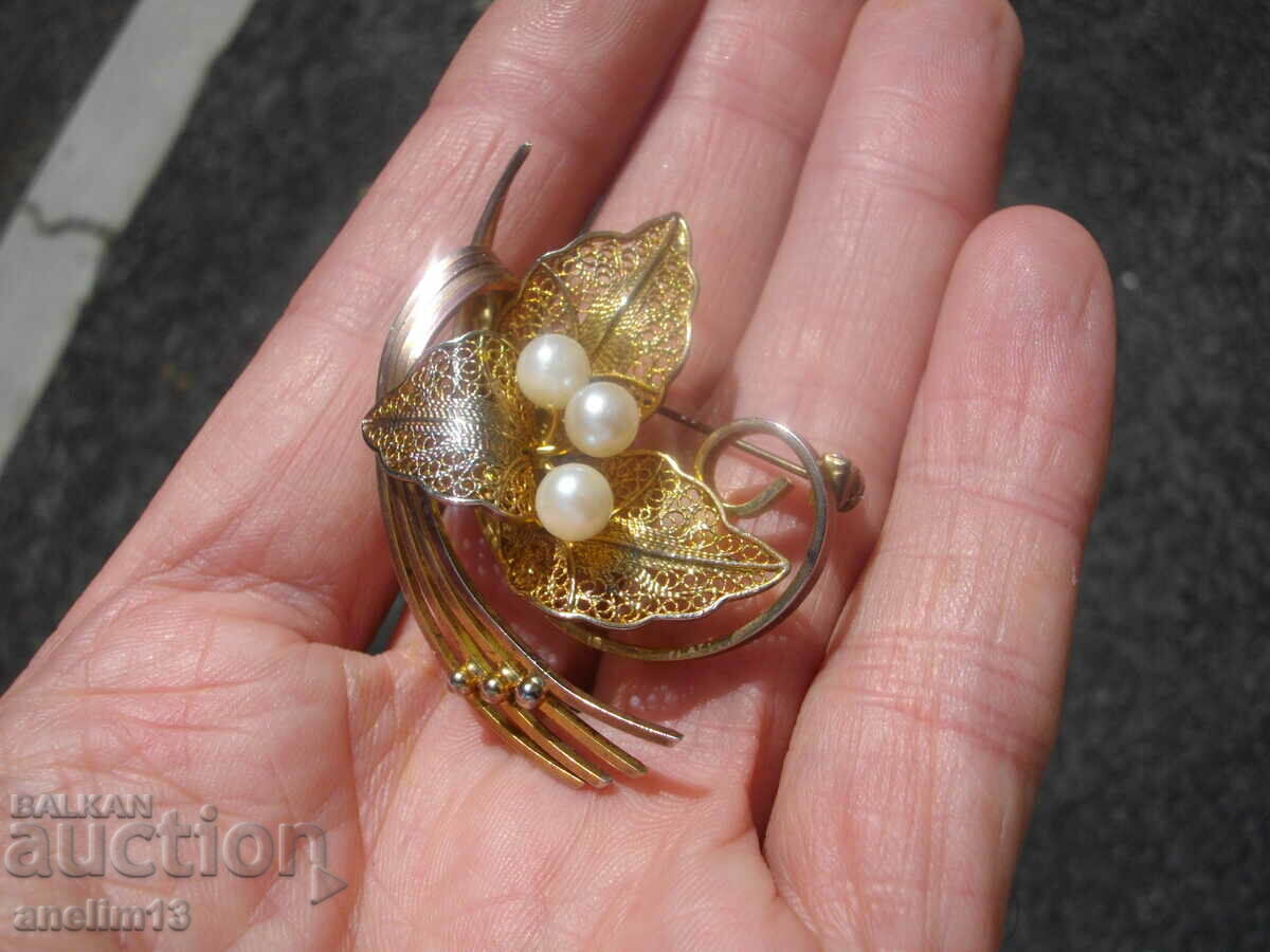 Auction OLD PEARL BROOCH Auction OLD PEARL BROOCH
