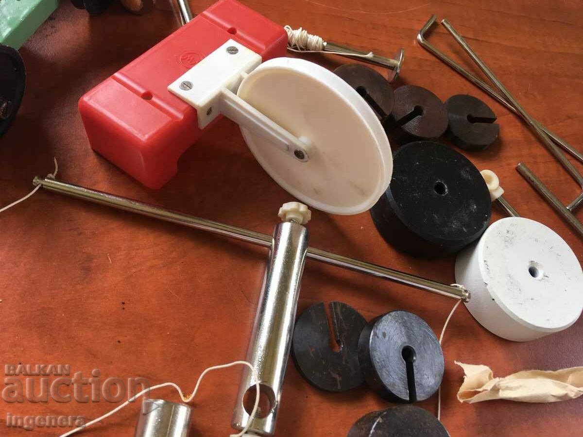 Delivery of DEVICE FOR THE LAWS OF KINEMATICS COMPLETE SET Delivery of DEVICE FOR THE LAWS OF KINEMATICS COMPLETE SET