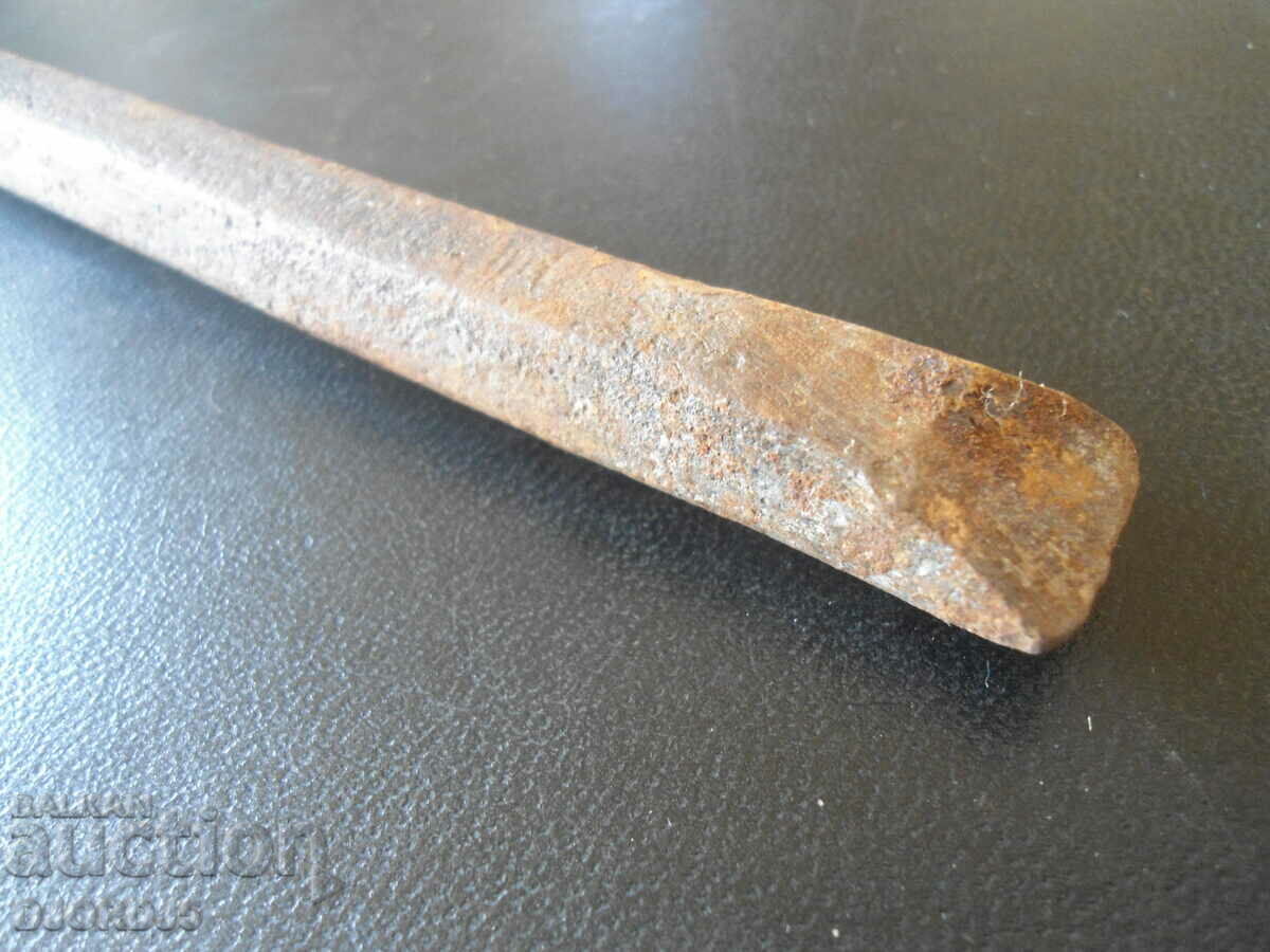 An old tool, a chopper with price 2.00 BGN | € 1.02