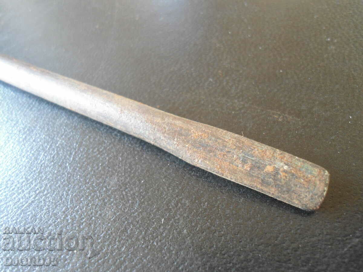 Old tool, screwdriver with price 2.00 BGN | € 1.02 Old tool, screwdriver with price 2.00 BGN | € 1.02