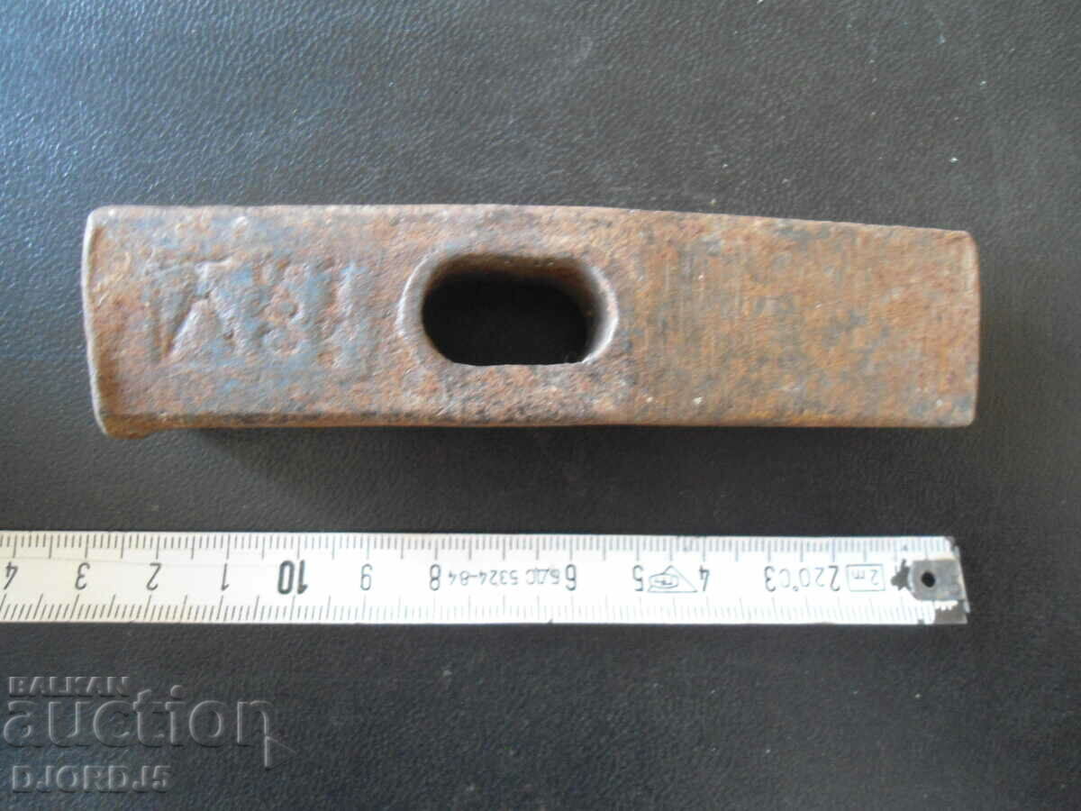 Delivery of Old hammer, highlighted Delivery of Old hammer, highlighted