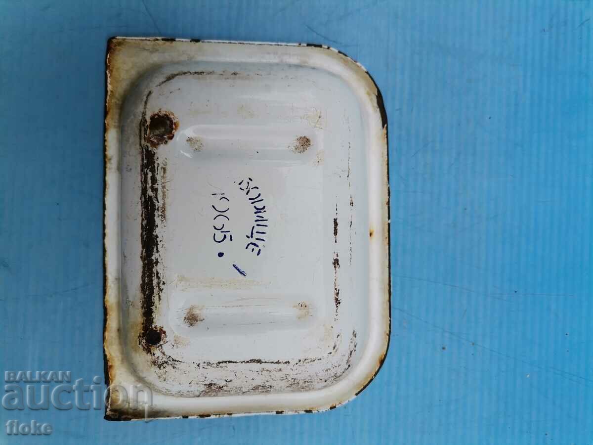 Auction Old enamel soap dish Auction Old enamel soap dish