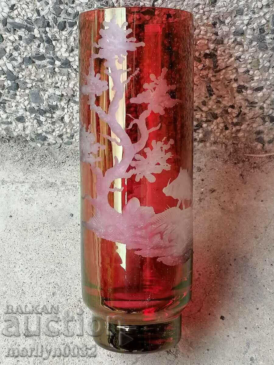 Ваза немски кристал 22/7 см ръчно гравирано стъкло рубин