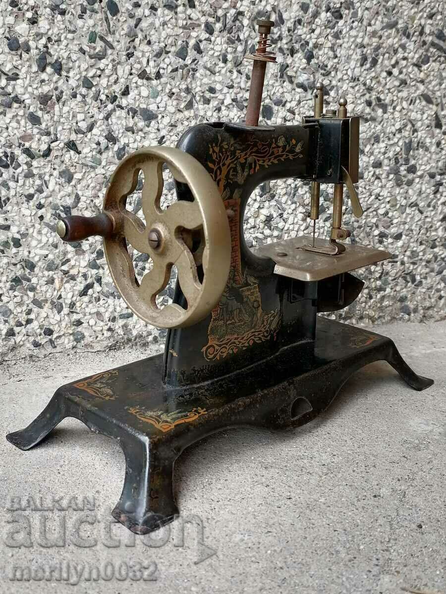German Children's Tin Toy Sewing Machine WORKS with price 285.00 BGN | € 145.72 German Children's Tin Toy Sewing Machine WORKS with price 285.00 BGN | € 145.72