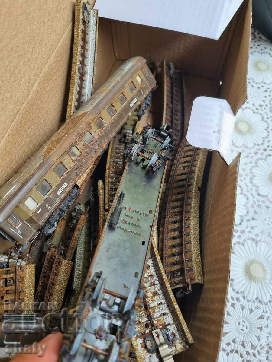 Metal old train and rails. Collectible - 6