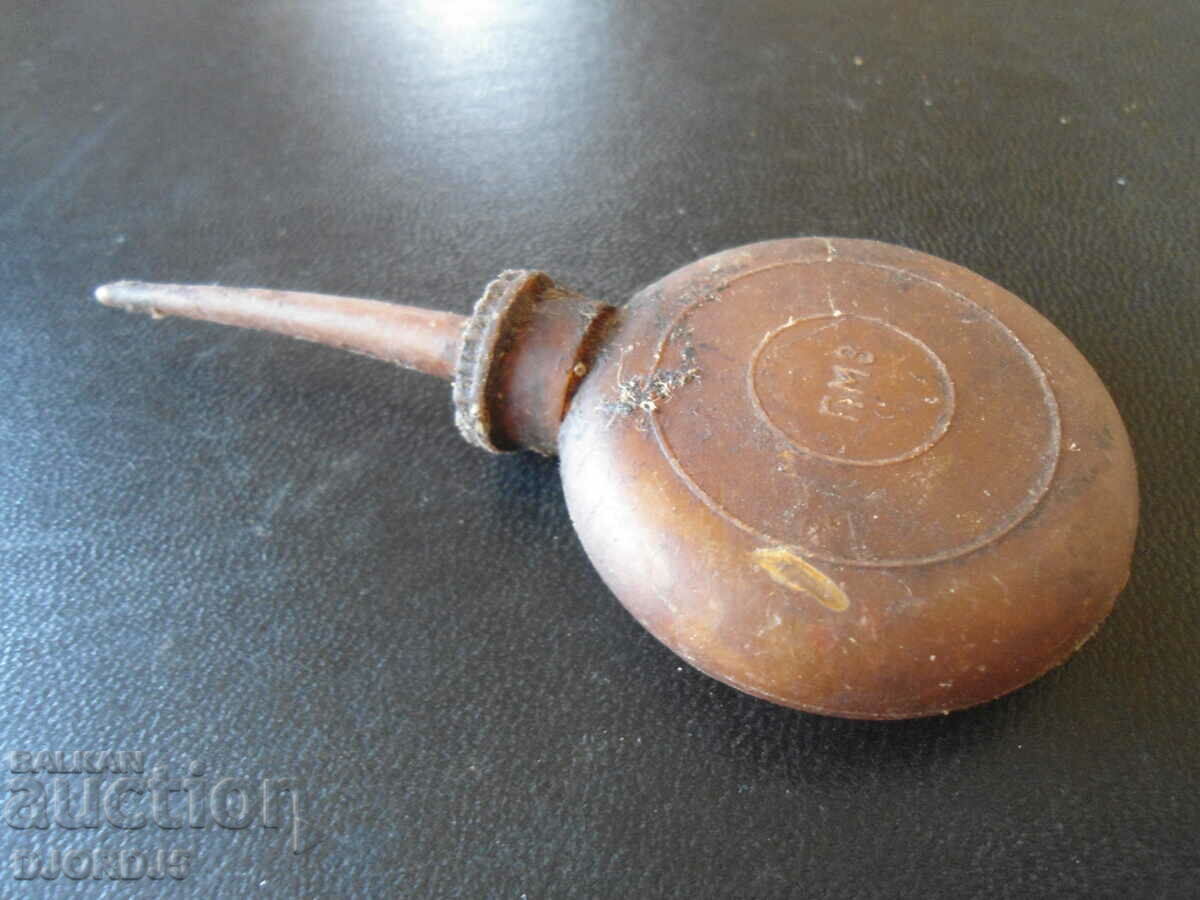 oiler vechi cu preț 2.00 BGN | € 1.02