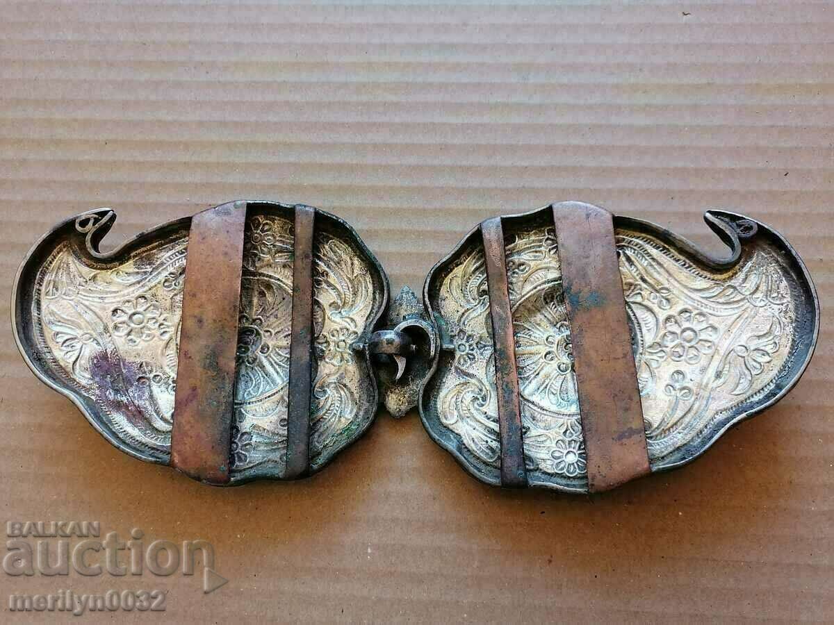 Argint renascentist ciocanat pafta pafta chopraz argint cu preț 769.00 BGN | € 393.18 Argint renascentist ciocanat pafta pafta chopraz argint cu preț 769.00 BGN | € 393.18