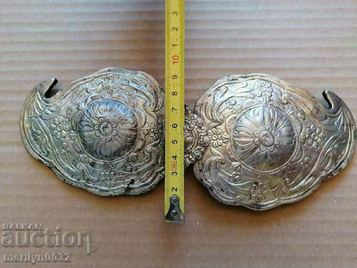 Livrarea Argint renascentist ciocanat pafta pafta chopraz argint Livrarea Argint renascentist ciocanat pafta pafta chopraz argint