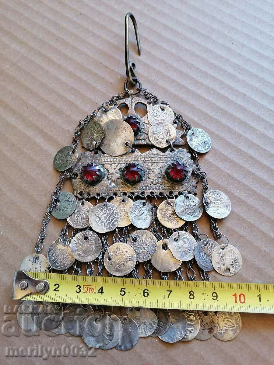 Auction Renaissance jewelry, tassel, bodka, pendant, costumes Auction Renaissance jewelry, tassel, bodka, pendant, costumes