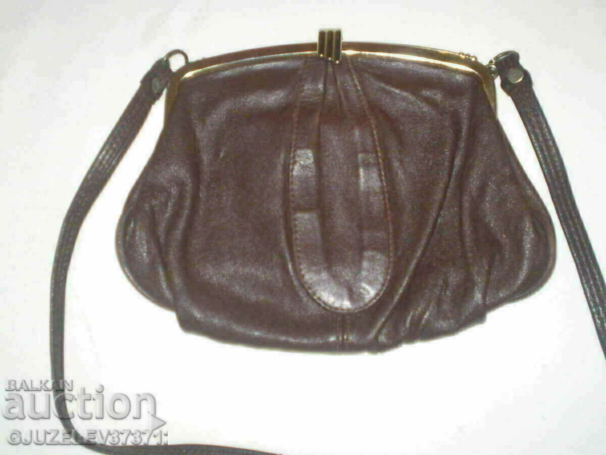 English Dark Brown Antique Leather Bag with price 119.00 BGN | € 60.84 English Dark Brown Antique Leather Bag with price 119.00 BGN | € 60.84