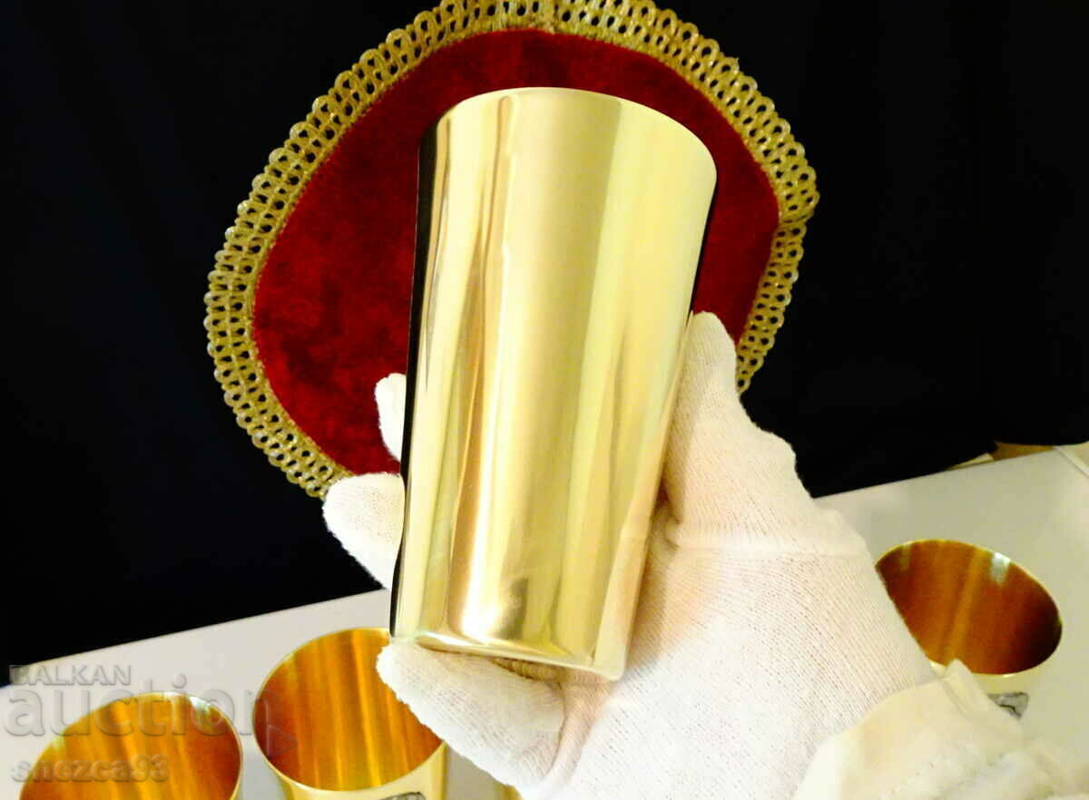 Bronze wine cup 250 ml, mug, bowling 71 g with price 18.00 BGN | € 9.20 Bronze wine cup 250 ml, mug, bowling 71 g with price 18.00 BGN | € 9.20