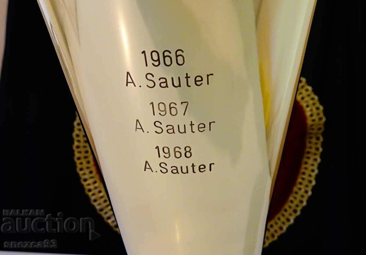 Delivery of Bronze Chalice Challenge, cup, mug 1 liter