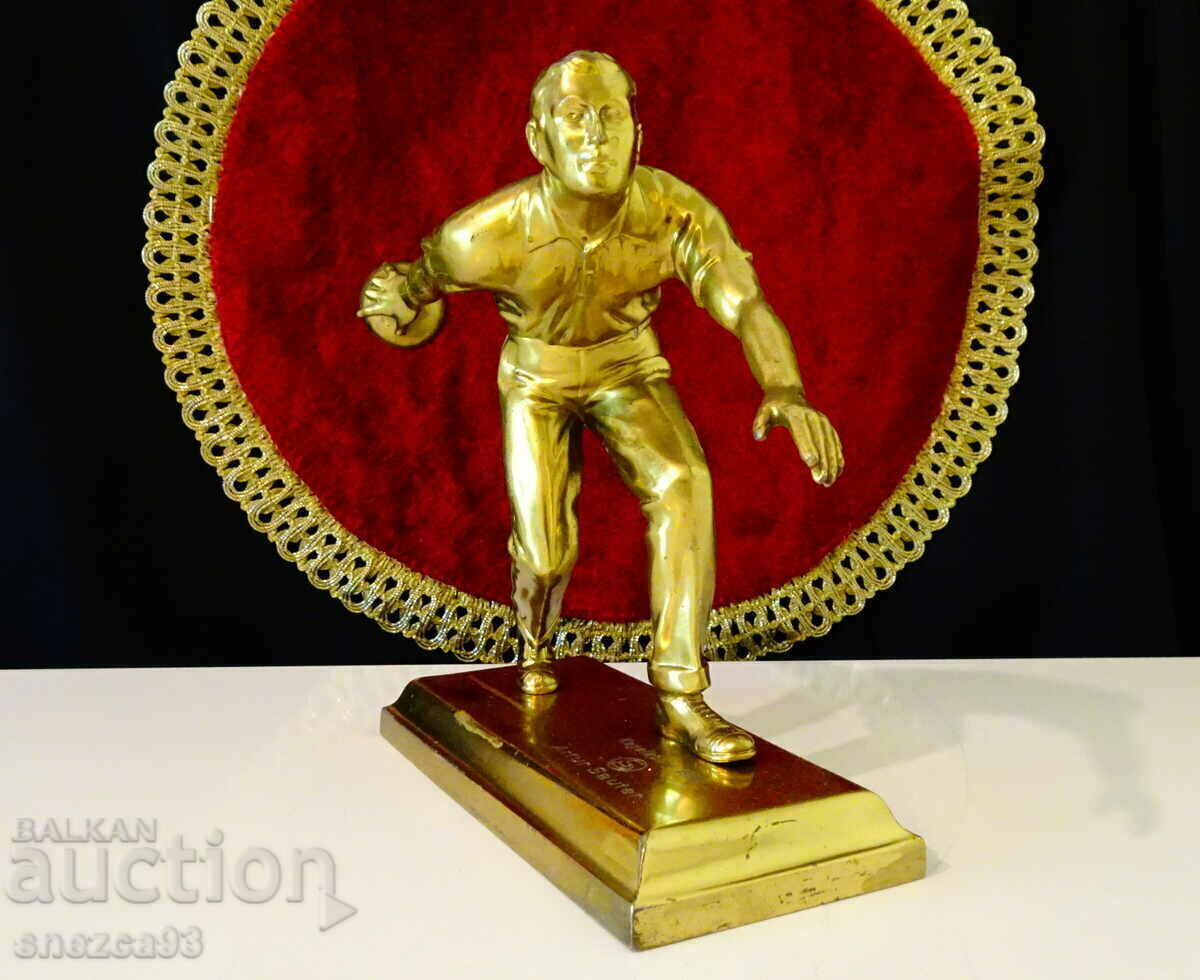 Bronze statuette Bowling player 1.3 kg, from 58 g with price 149.00 BGN | € 76.18