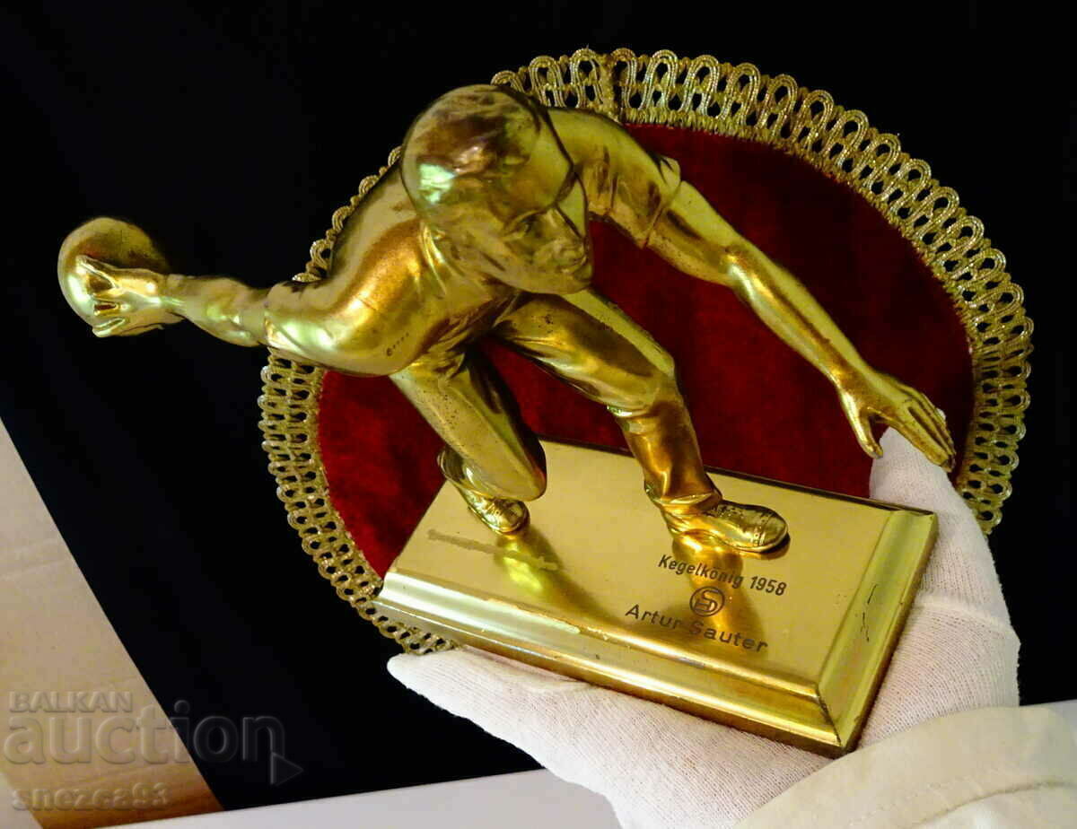 Bronze statuette Bowling player 1.3 kg, from 58 g - 5