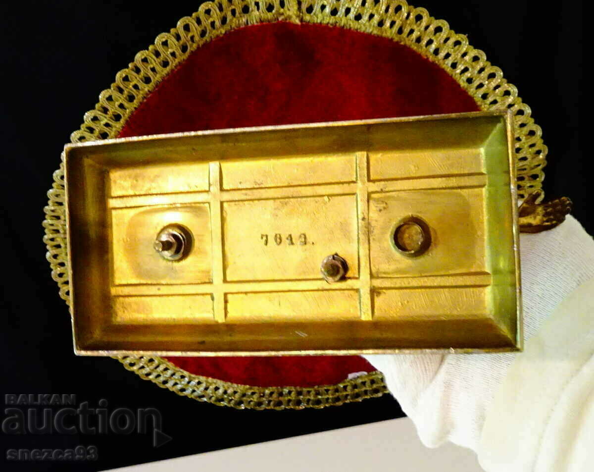 Bronze statuette Bowling player 1.3 kg, from 58 g - 6