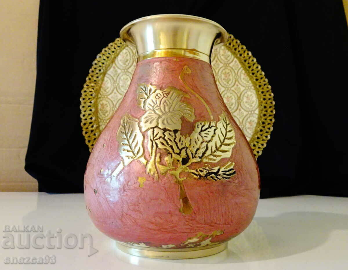 Bronze vase, decanter, enamel, roses 730 g. - 5 Bronze vase, decanter, enamel, roses 730 g. - 5