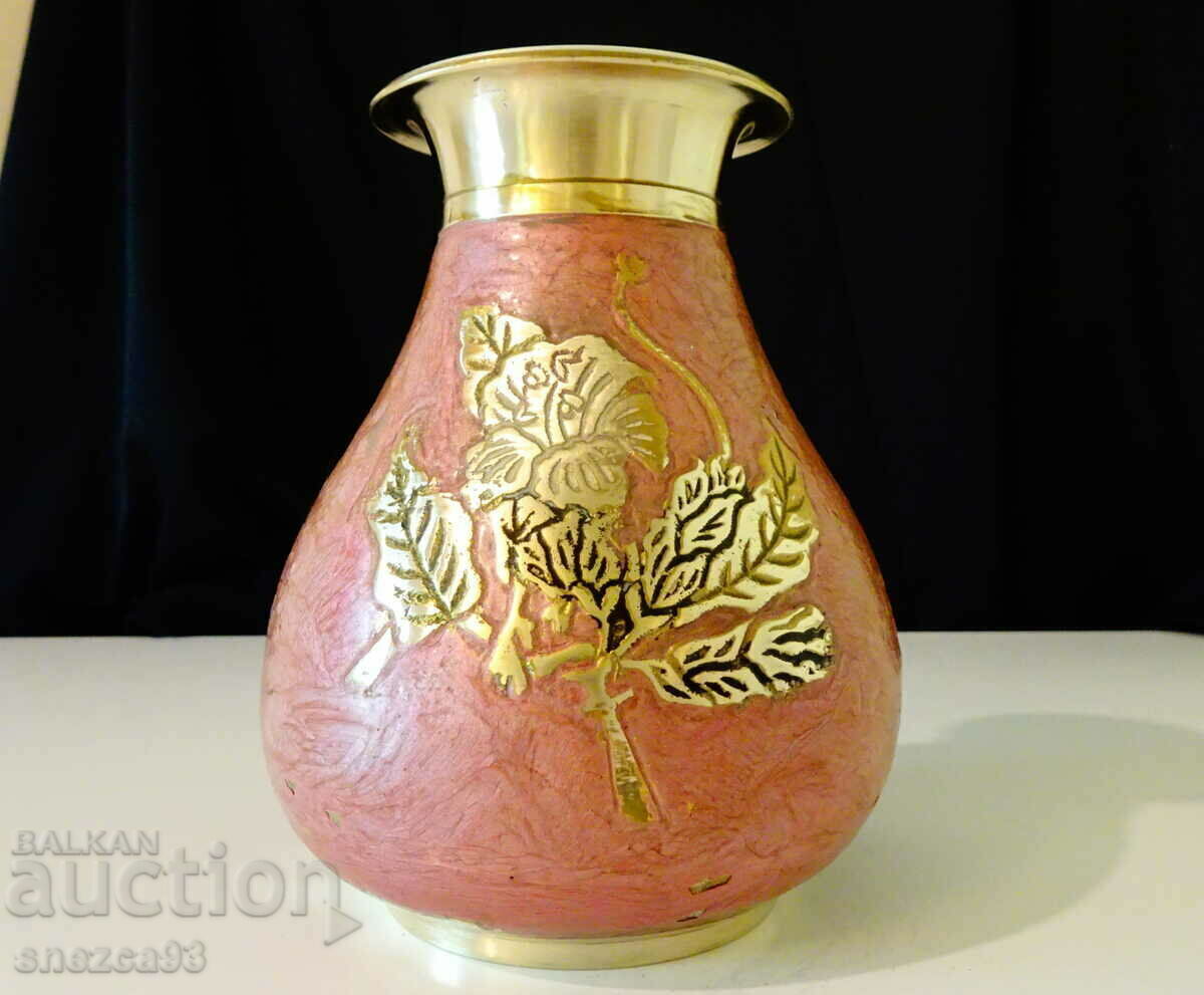 Bronze vase, decanter, enamel, roses 730 g. Bronze vase, decanter, enamel, roses 730 g.