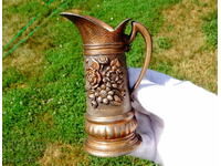 Water jug, latiera, embossed roses.