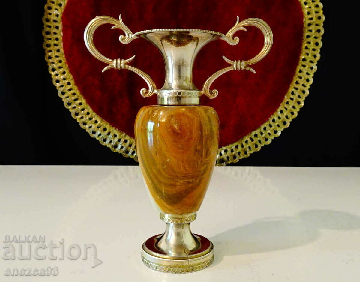 Auction Vase, amphora, candlestick, onyx. Auction Vase, amphora, candlestick, onyx.