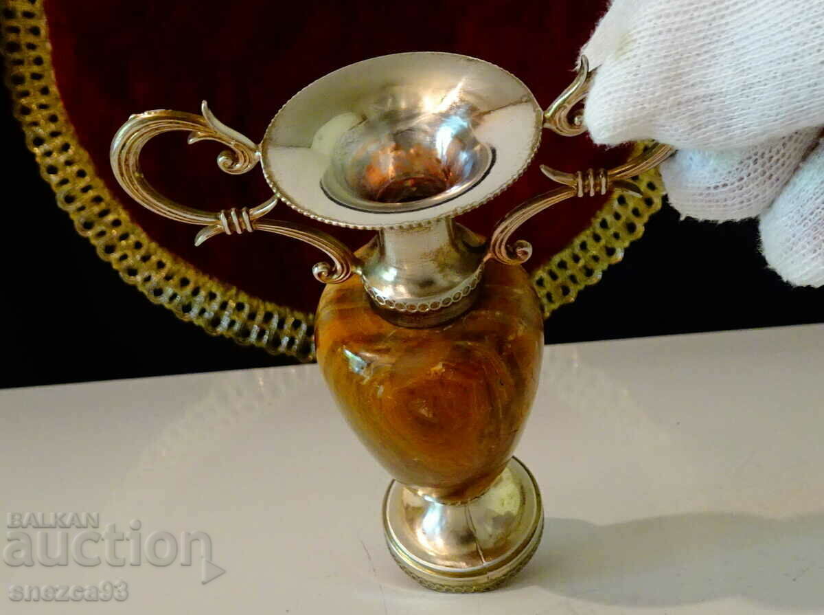 Delivery of Vase, amphora, candlestick, onyx. Delivery of Vase, amphora, candlestick, onyx.