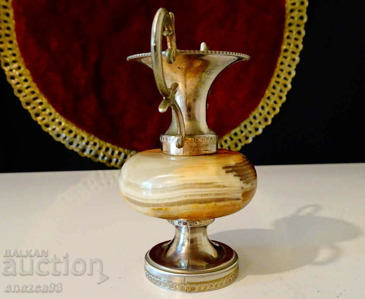 Доставка на Посребрена амфора,ваза,свещник,оникс. Доставка на Посребрена амфора,ваза,свещник,оникс.