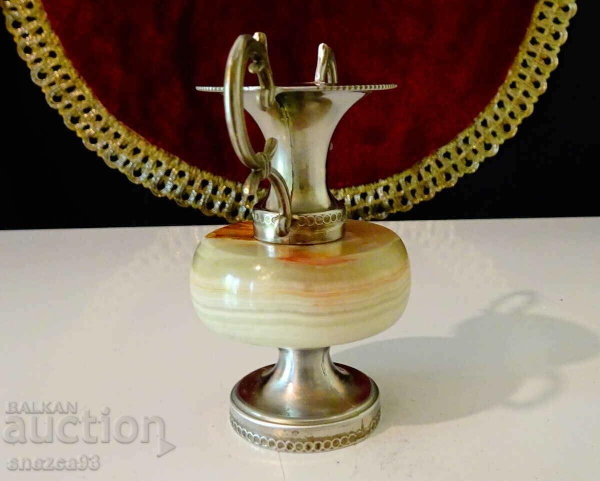Silver-plated amphora, vase, candlestick, jade onyx. with price 19.00 BGN | € 9.71 Silver-plated amphora, vase, candlestick, jade onyx. with price 19.00 BGN | € 9.71