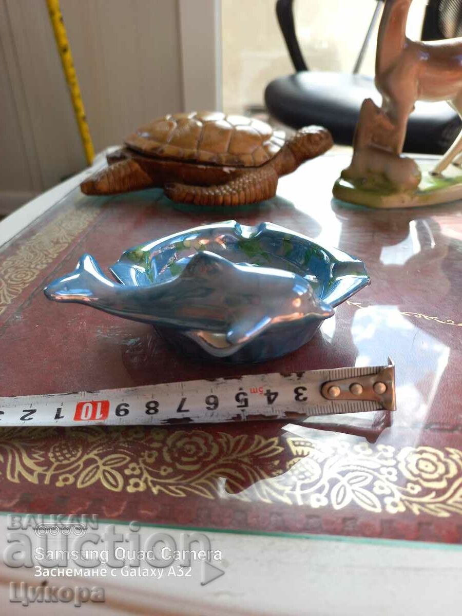 ПОРЦЕЛАНОВ ДЕЛФИН ПЕПЕЛНИК с цена 50.00 лв. | € 25.56 ПОРЦЕЛАНОВ ДЕЛФИН ПЕПЕЛНИК с цена 50.00 лв. | € 25.56