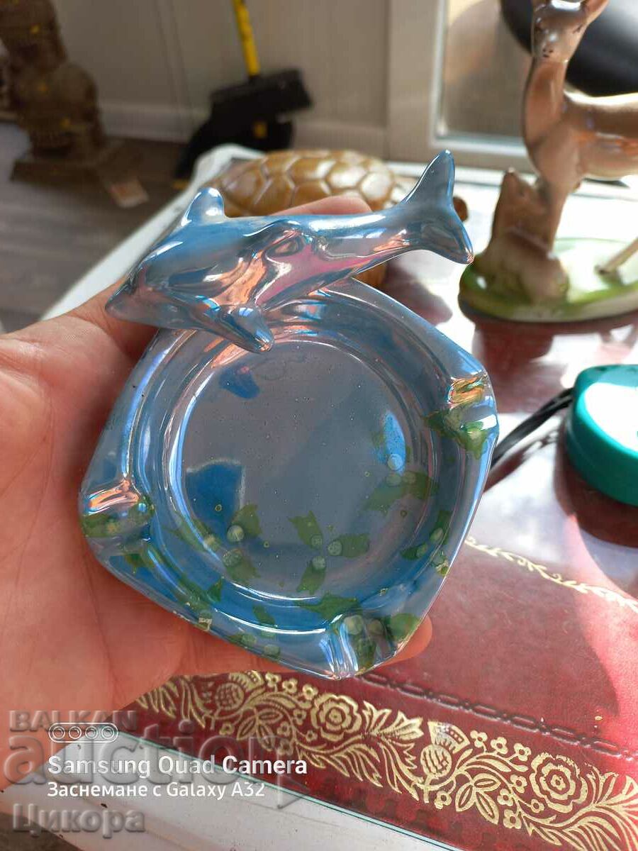 Доставка на ПОРЦЕЛАНОВ ДЕЛФИН ПЕПЕЛНИК Доставка на ПОРЦЕЛАНОВ ДЕЛФИН ПЕПЕЛНИК