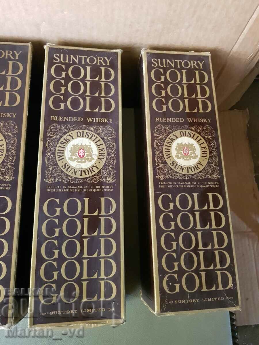 Стари бутилки от японско уииски suntory gold с цена 60.00 лв. | € 30.68 Стари бутилки от японско уииски suntory gold с цена 60.00 лв. | € 30.68