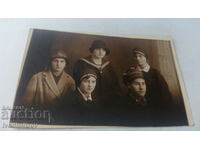 Φωτογραφία Πέντε συμμαθήτριες από το λύκειο θηλέων Πλέβεν