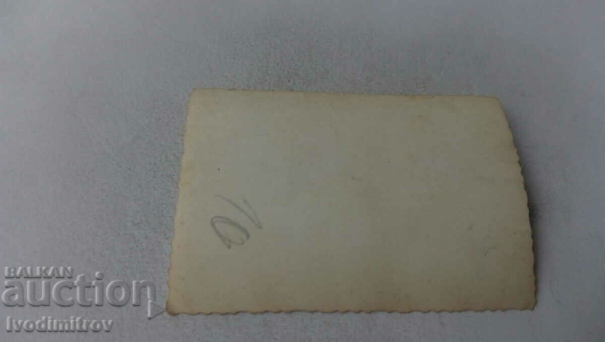 Photo A young man and a girl in front of a VOLGA car with price 2.35 BGN | € 1.20 Photo A young man and a girl in front of a VOLGA car with price 2.35 BGN | € 1.20