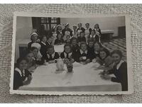 STUDENT DINING ROOM BOARDING HOUSE 1943 PHOTO