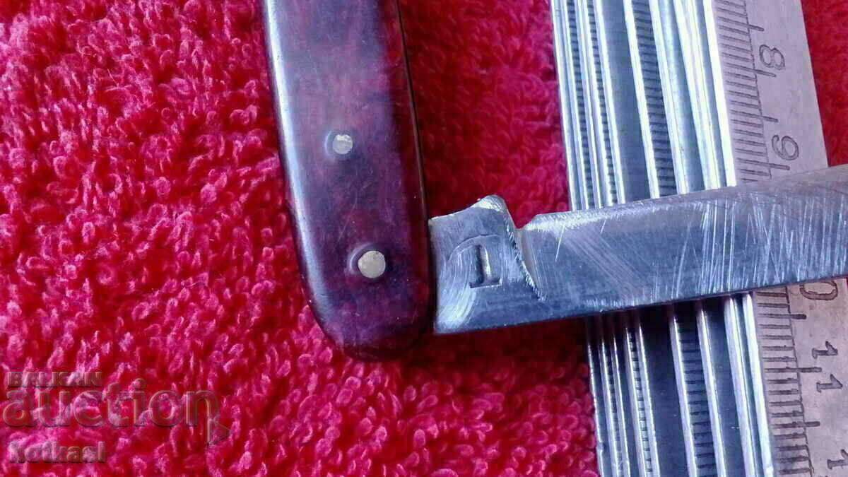 Delivery of An old pocket knife Delivery of An old pocket knife