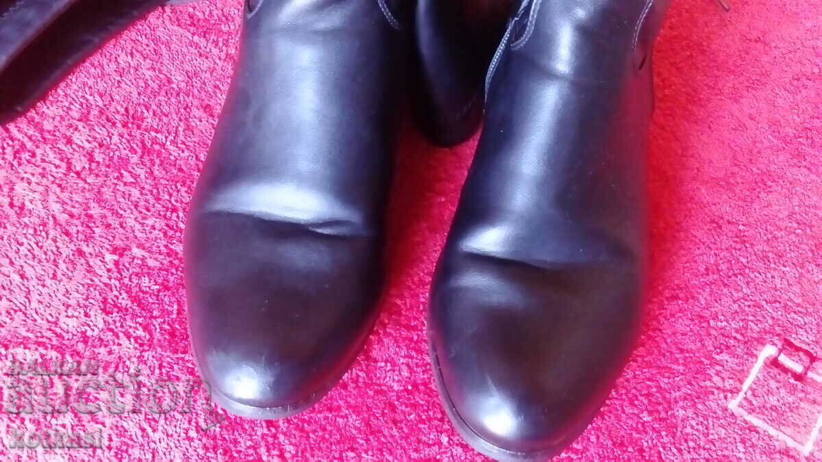 Women's long leather boots 39 number - 5 Women's long leather boots 39 number - 5