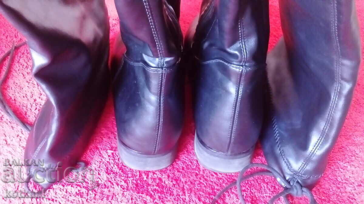 Women's long leather boots 39 number - 6 Women's long leather boots 39 number - 6