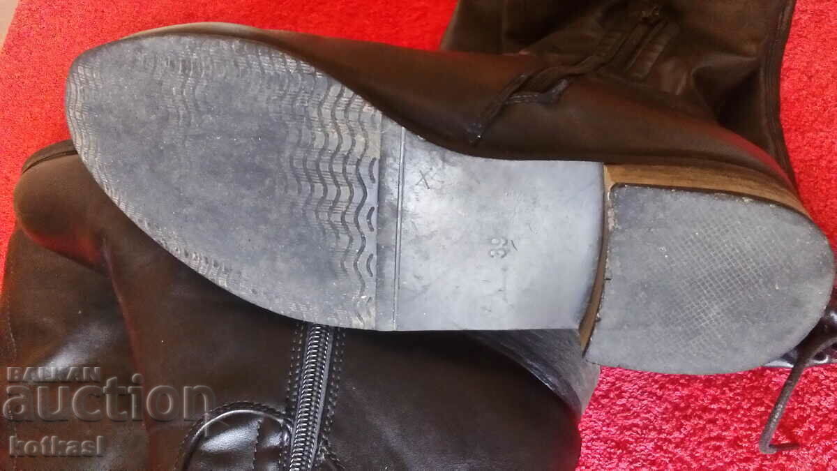 Women's long leather boots 39 number - 7 Women's long leather boots 39 number - 7