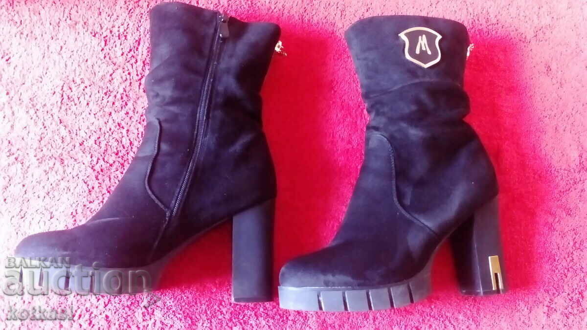 Women's shoes Boots number 39