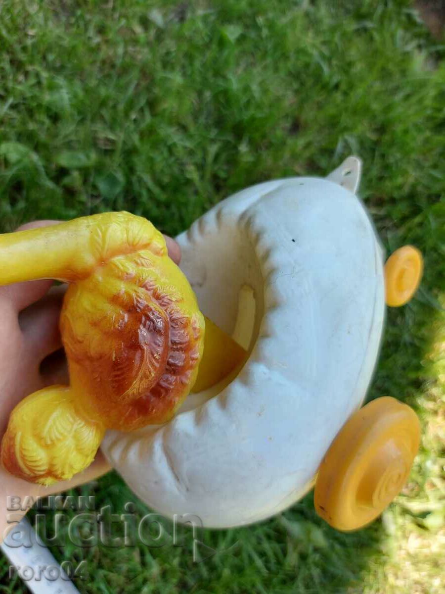 DUCK - PULL TOY - 7 DUCK - PULL TOY - 7