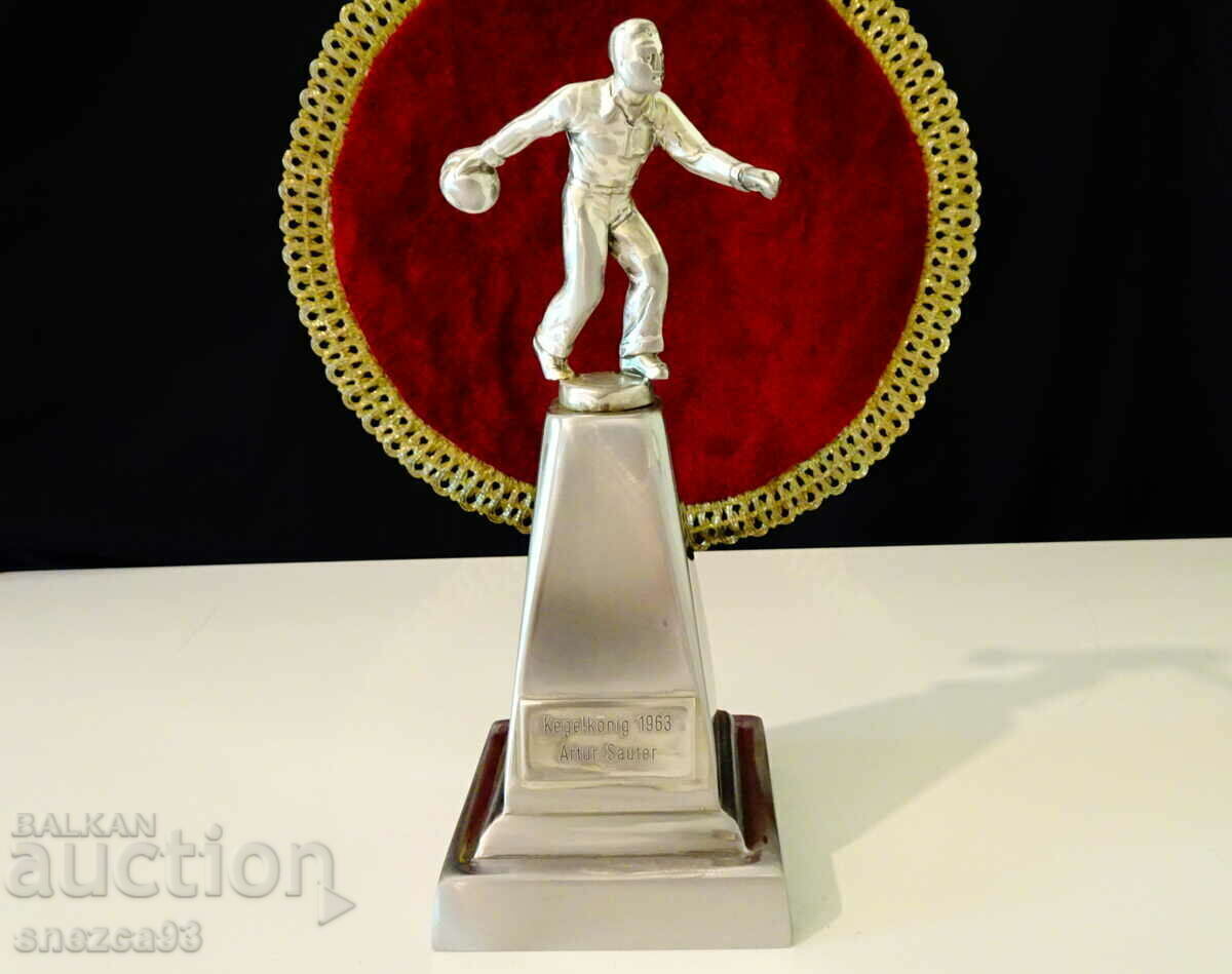 Pewter figurine Bowling player 21 cm, 630 g, author's Pewter figurine Bowling player 21 cm, 630 g, author's