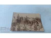 Снимка Офицер и войници на фронта 1917