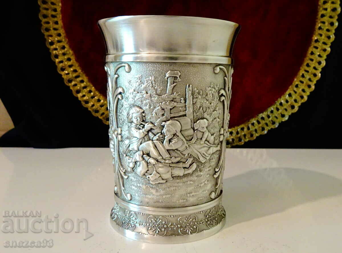 Licitație Ceașcă de cositor 300 ml, halbă, picturi rurale unice Licitație Ceașcă de cositor 300 ml, halbă, picturi rurale unice