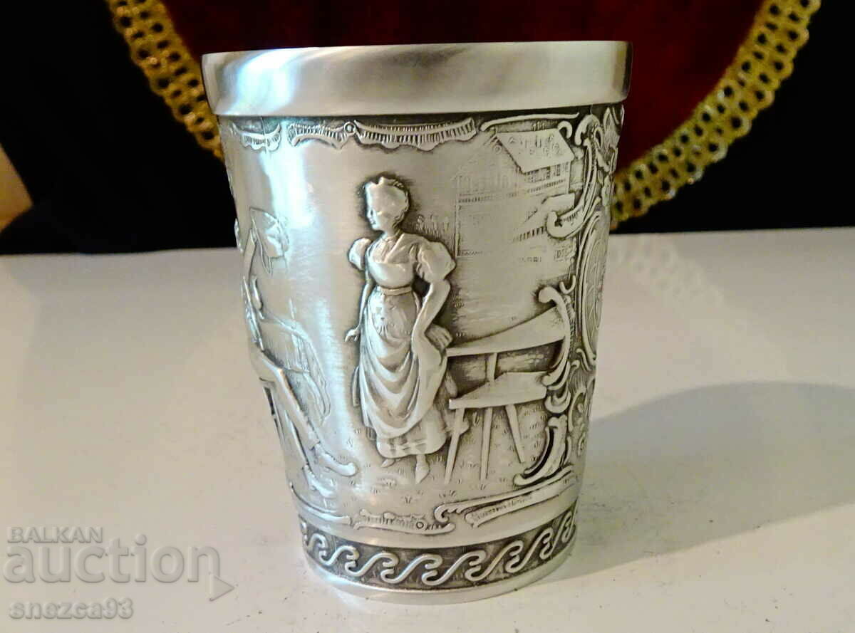 Delivery of Pewter Wine Cup Lindenwirtin, Love Theme Delivery of Pewter Wine Cup Lindenwirtin, Love Theme