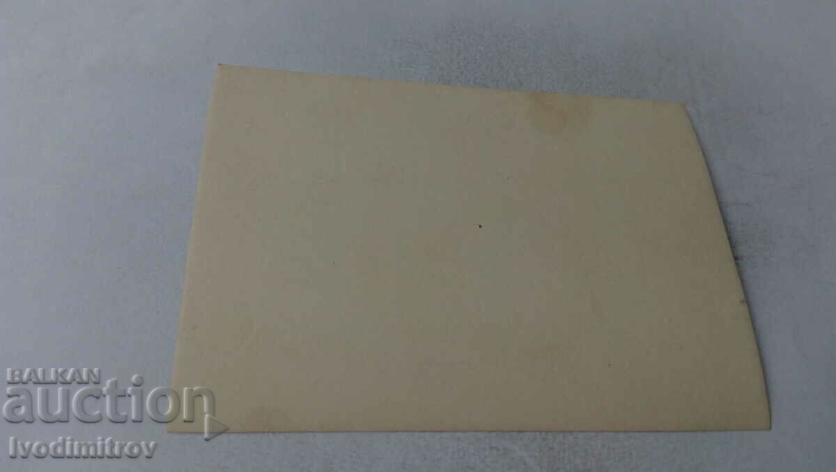 Photo Young girl with price 1.35 BGN | € 0.69 Photo Young girl with price 1.35 BGN | € 0.69