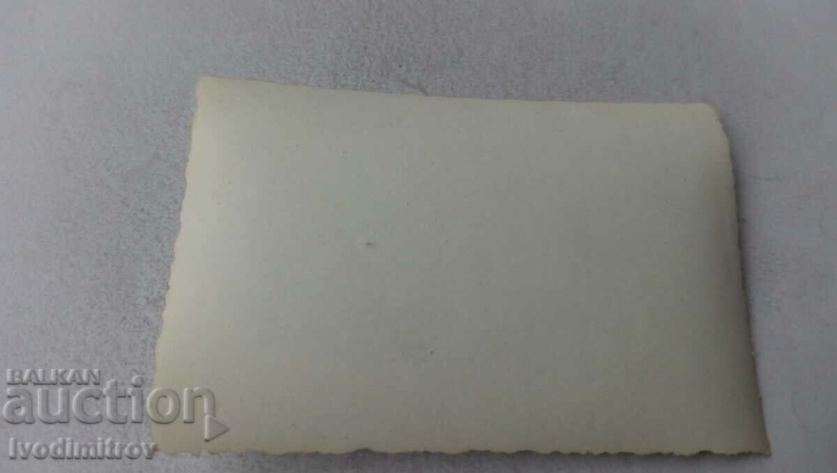 Picture Soldiers with picks and shovels in winter with price 1.35 BGN | € 0.69