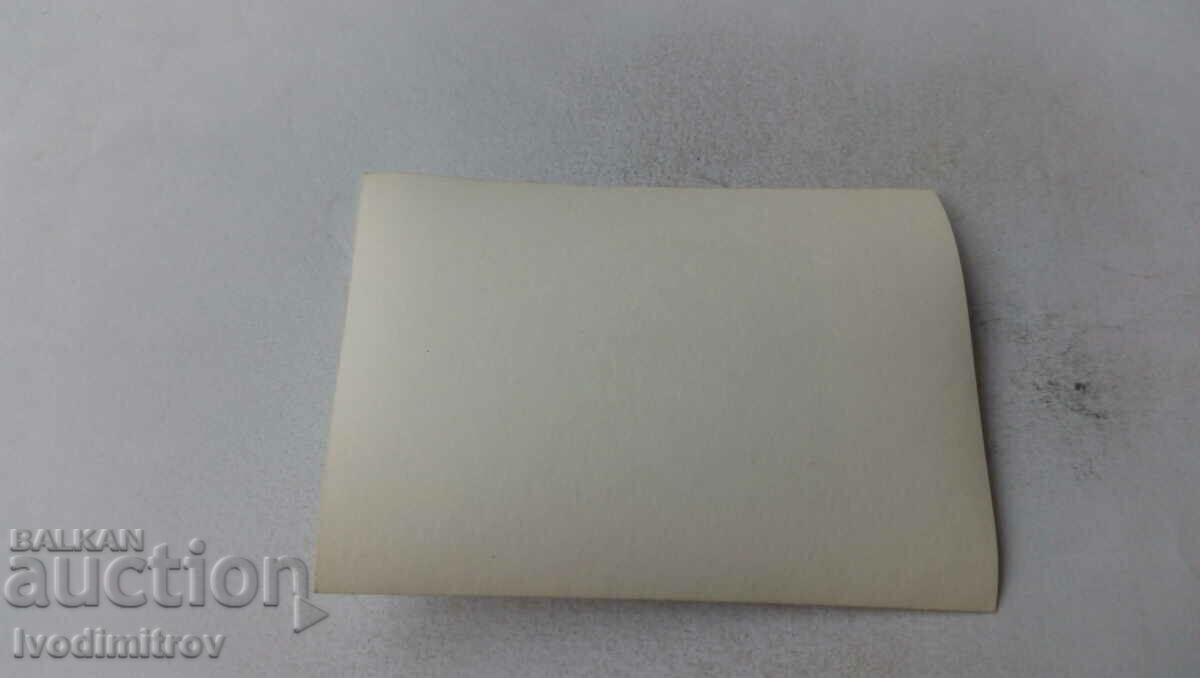 Φωτογραφία Δύο στρατιώτες στους βράχους με τιμή 1.25 BGN | € 0.64 Φωτογραφία Δύο στρατιώτες στους βράχους με τιμή 1.25 BGN | € 0.64